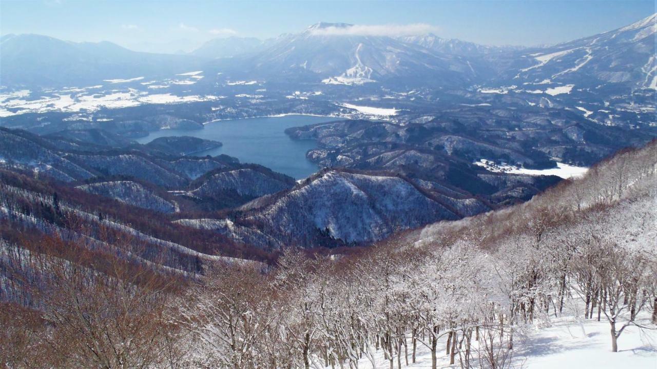 Blueberry Pension Madarao Iiyama Buitenkant foto